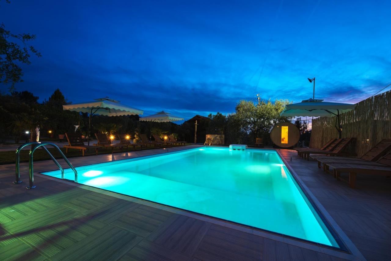 Mythos Apartment Potos