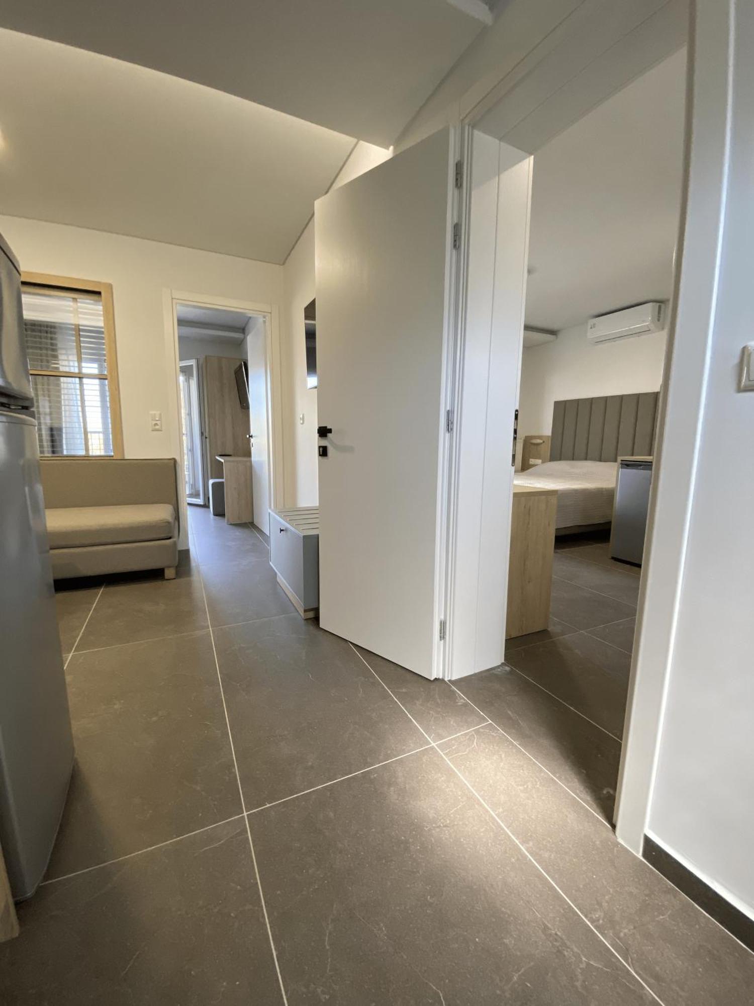 Mythos Apartment