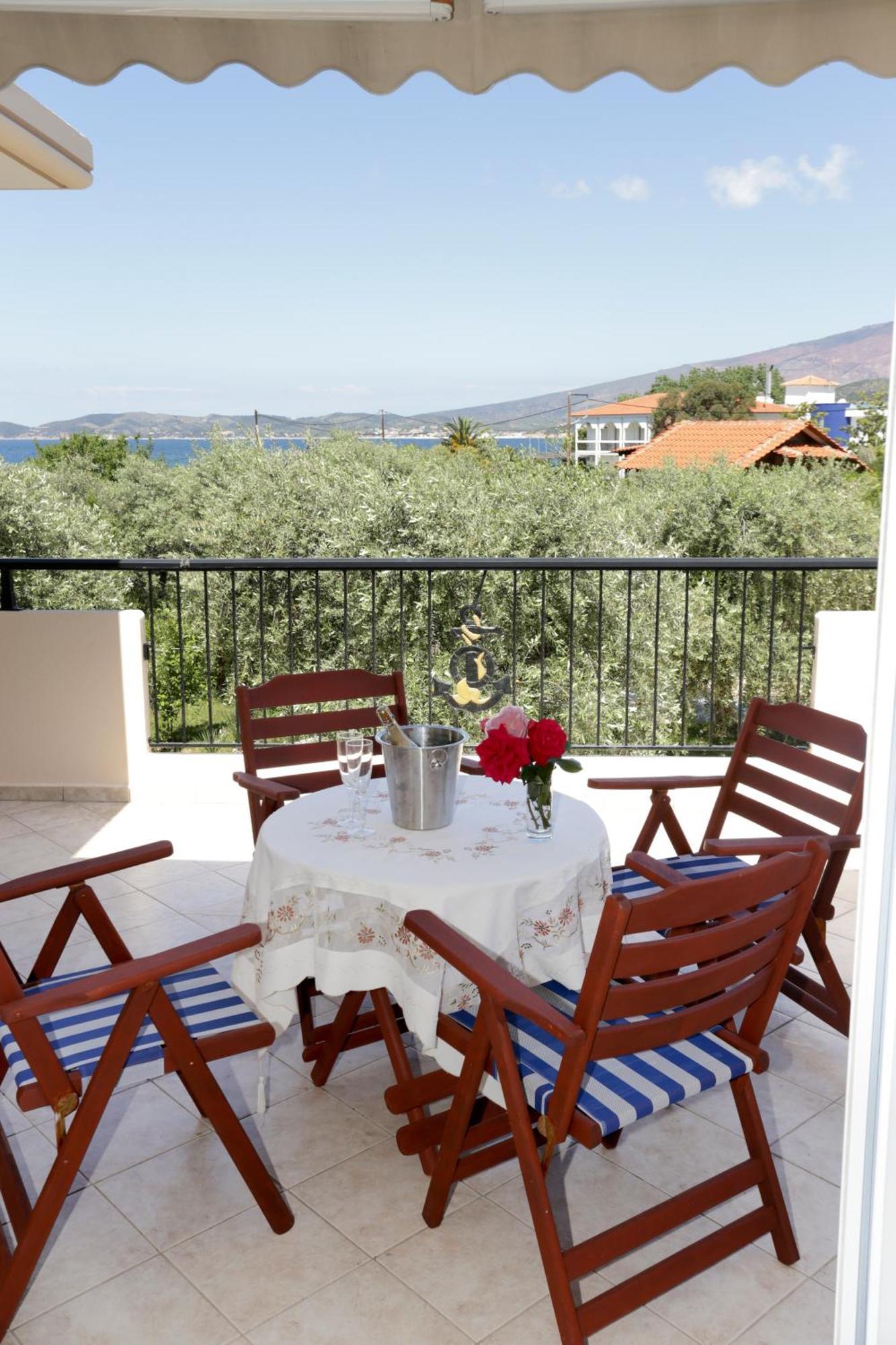 Mythos Apartment *
